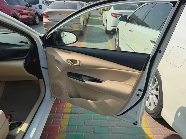 TOYOTA YARIS SEDAN KM IS NOT GENUINE