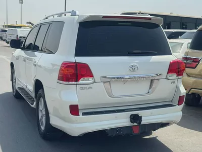 Toyita landcruiser 2013 fullopshin v8 white color GCC-4