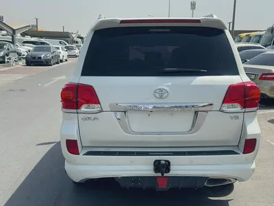 Toyita landcruiser 2013 fullopshin v8 white color GCC-6