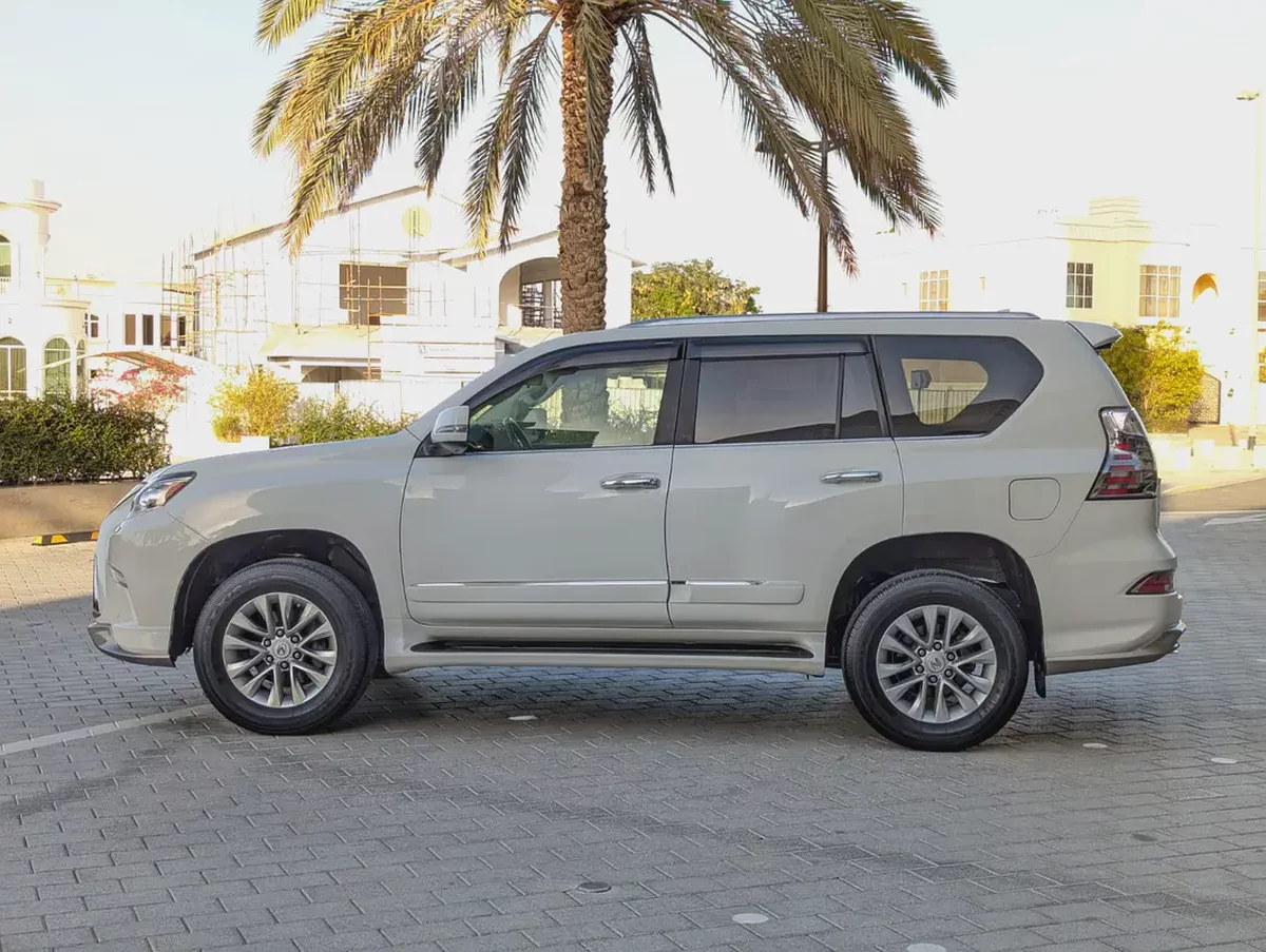 LEXUS GX460 2016 FULL OPTION IN EXCELLENT CONDITION-16-16