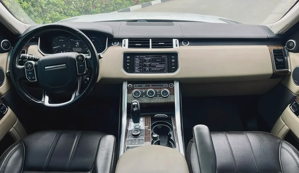 Land Rover Range Rover Sport HSE 2014 - GCC Specs