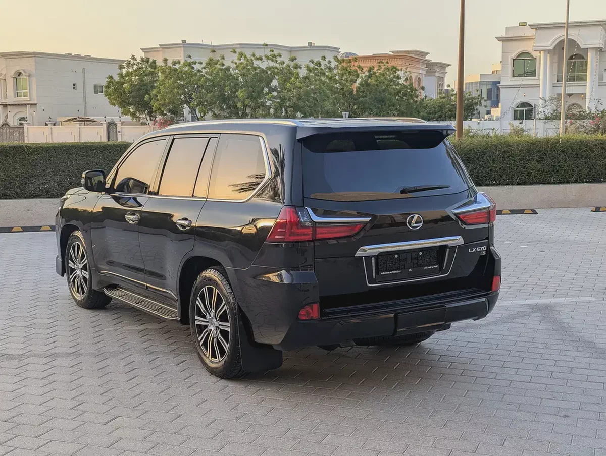 Lexus LX 570 Base 2018 | GCC Specs | Pristine Condition-2-2