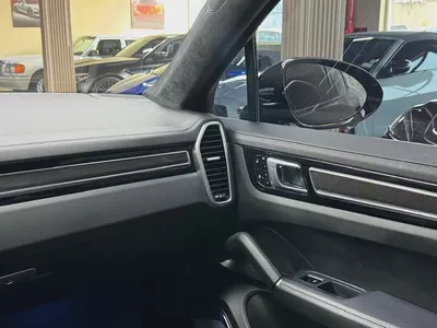 Porsche Cayenne Turbo 2020 under warranty-9