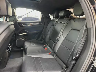 Porsche Cayenne Turbo 2020 under warranty-14