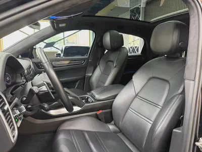 Porsche Cayenne Turbo 2020 under warranty-15