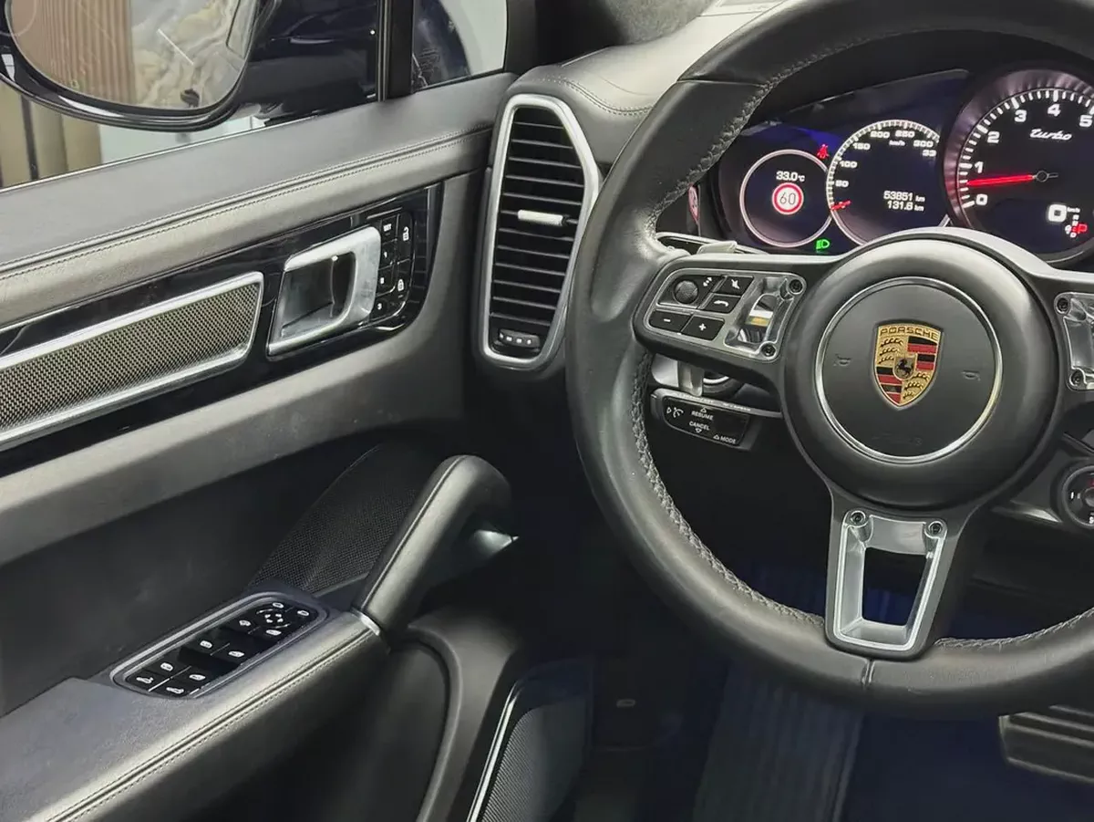 Porsche Cayenne Turbo 2020 under warranty-13-13