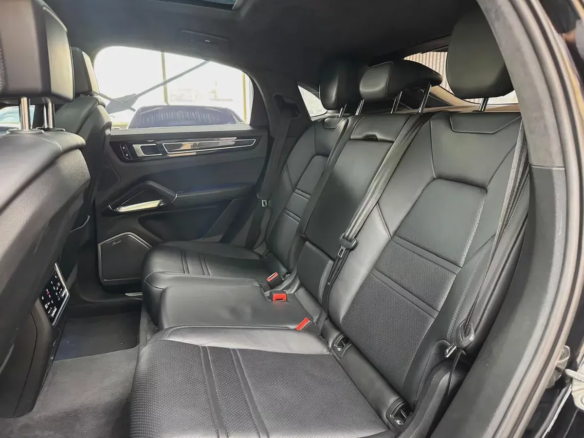 Porsche Cayenne Turbo 2020 under warranty-14-14