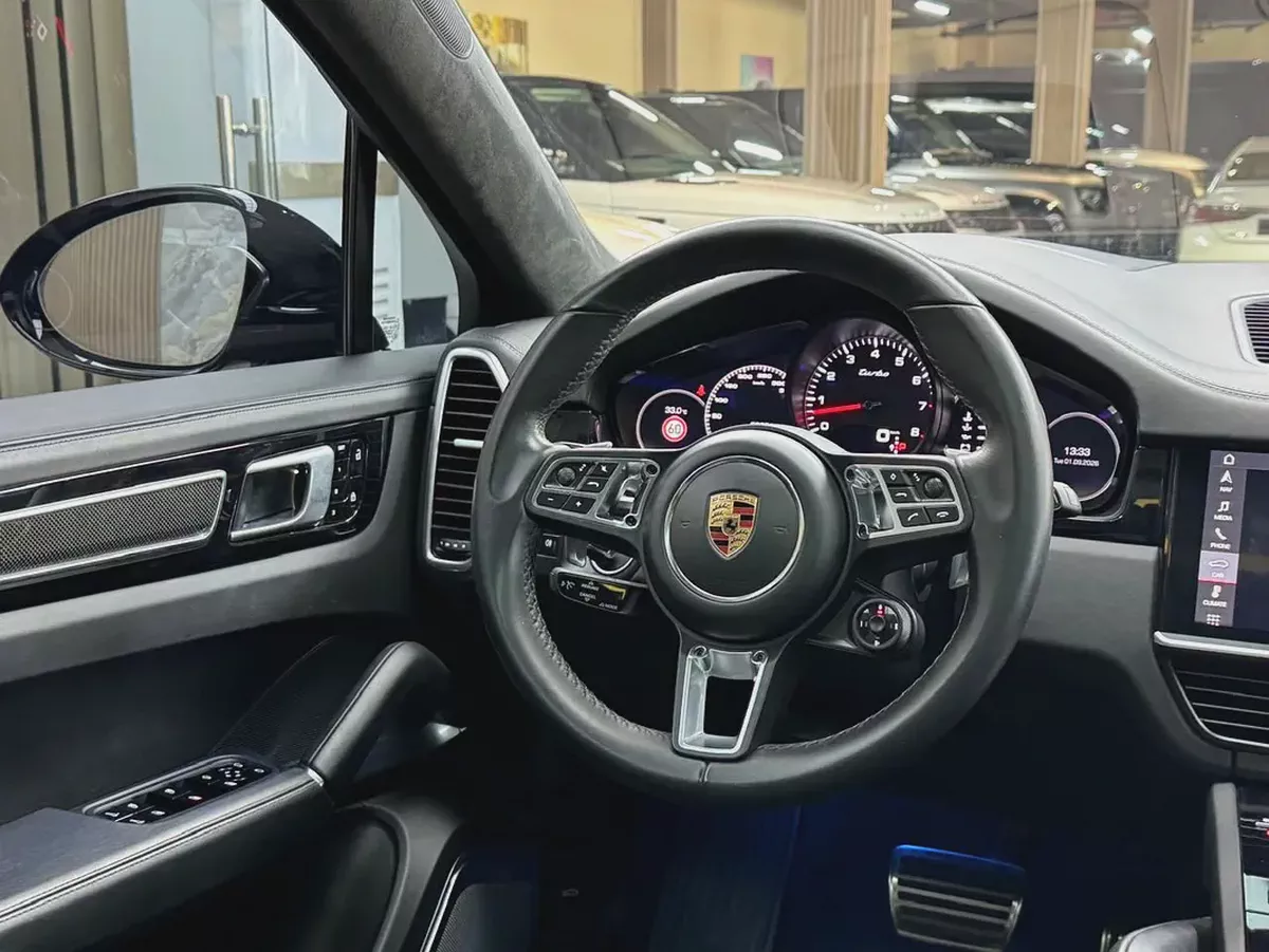 Porsche Cayenne Turbo 2020 under warranty-8-8