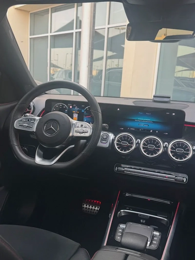 Mercedes Benz GLB250 4MATIC AMG 2022 fully loaded-13