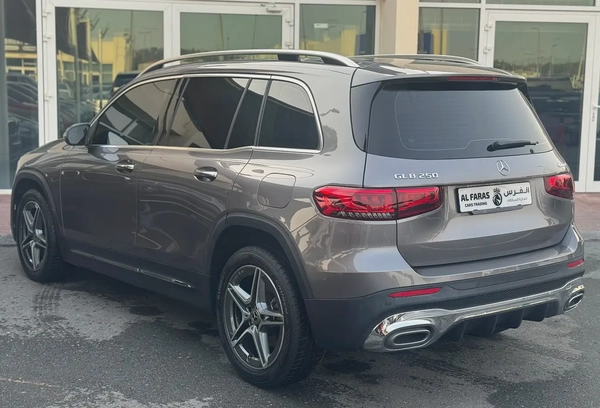 Mercedes Benz GLB250 4MATIC AMG 2022 fully loaded