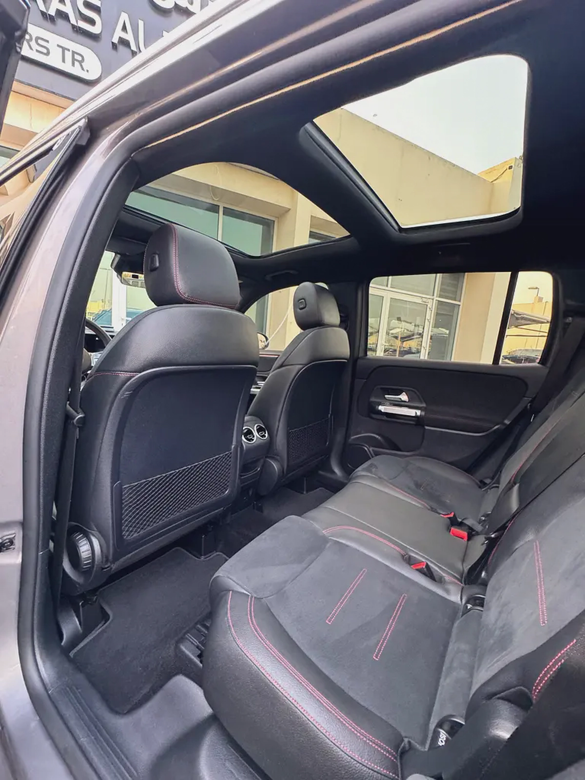 Mercedes Benz GLB250 4MATIC AMG 2022 fully loaded-9-9