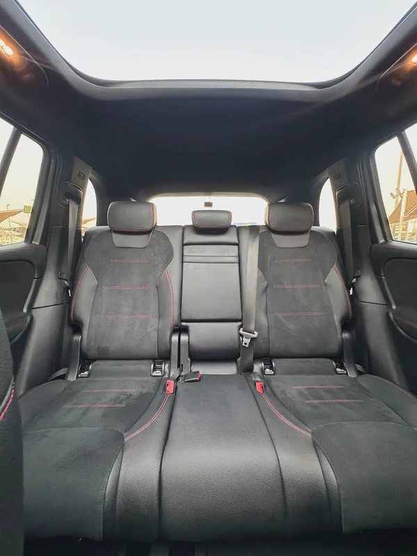 Mercedes Benz GLB250 4MATIC AMG 2022 fully loaded