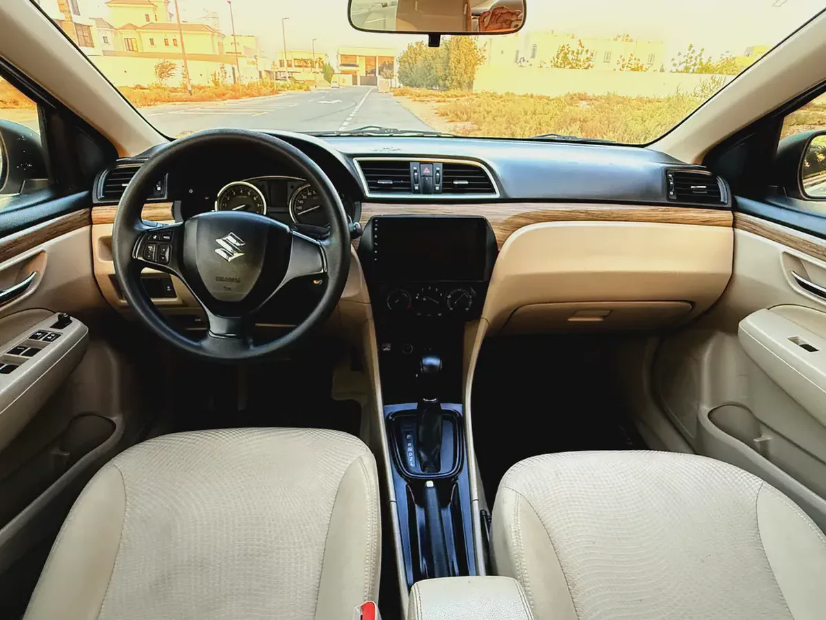 Suzuki Ciaz 2023 GCC Specs - Excellent condition-8-8