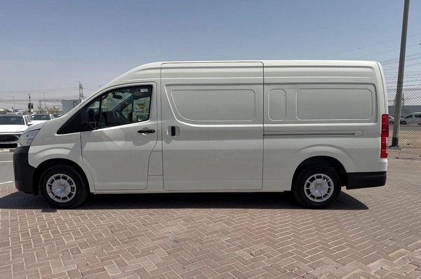 Toyota Hiace  3.5L Cargo manual 2026