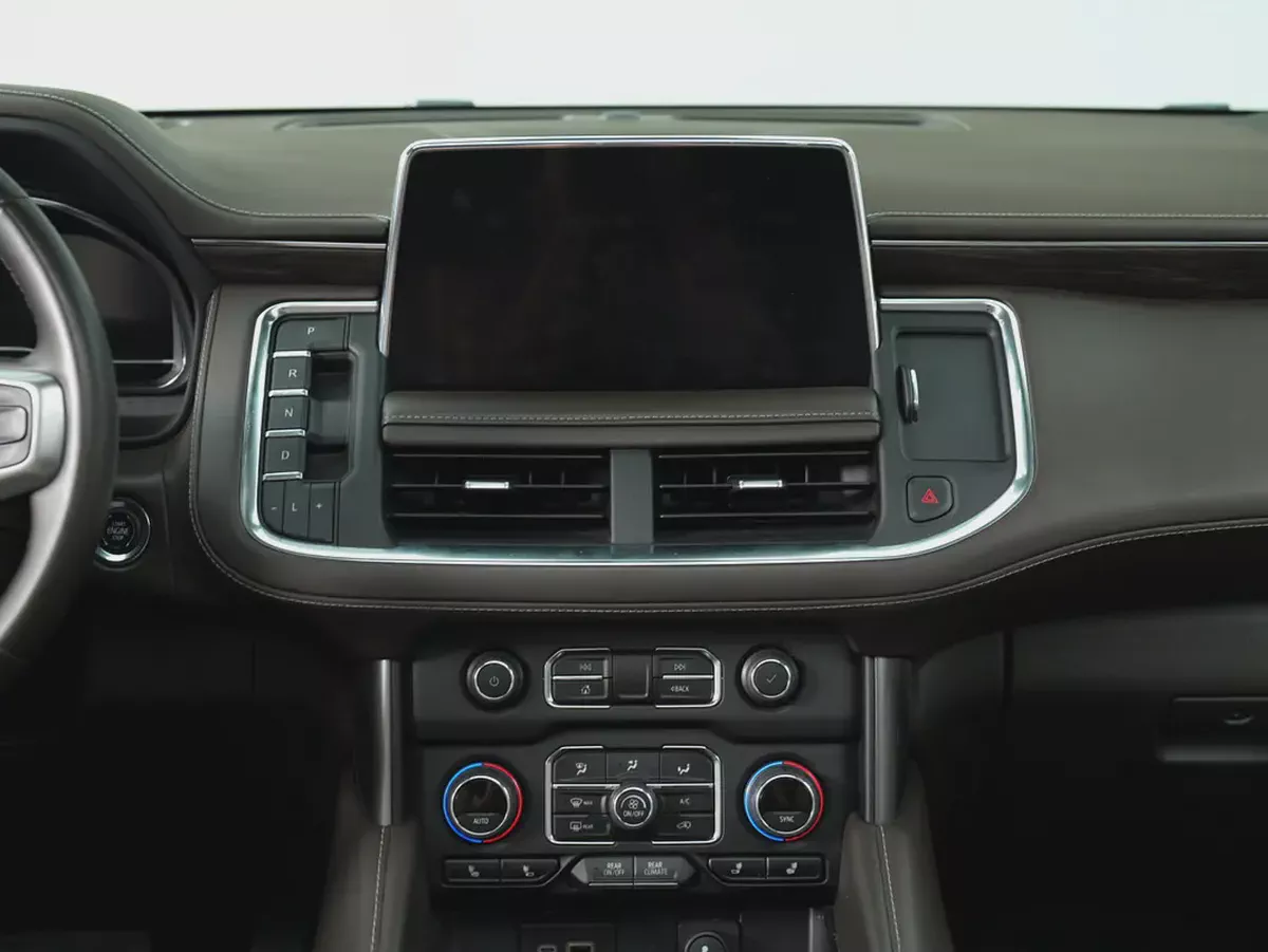 Chevrolet Suburban LT 2023 GCC Specs-15-15