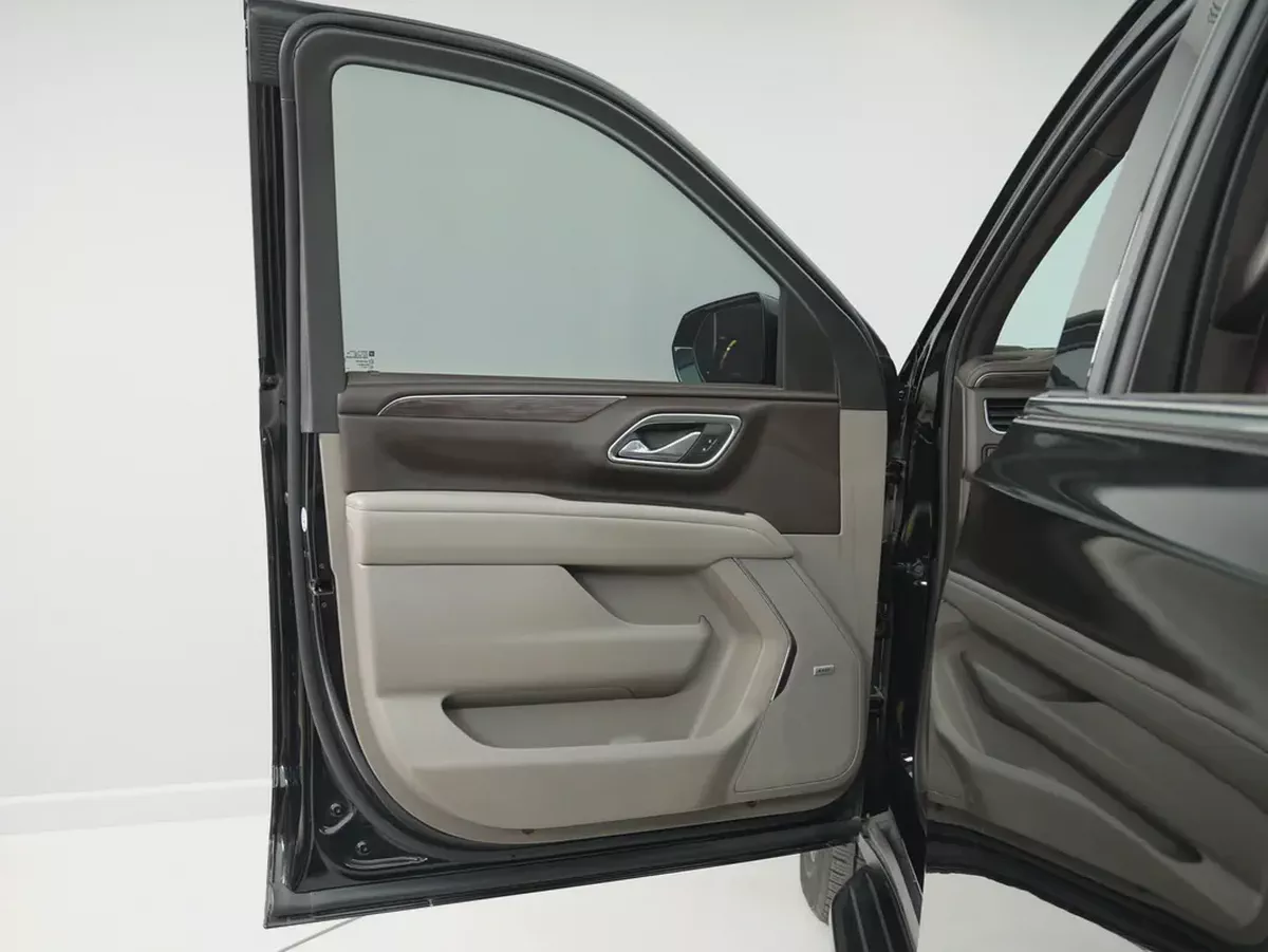 Chevrolet Suburban LT 2023 GCC Specs-16-16