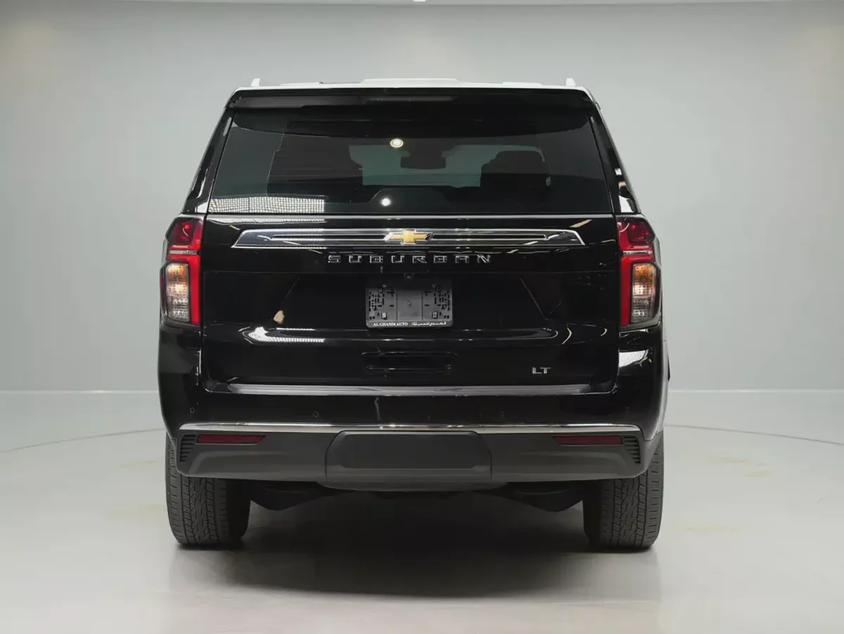 Chevrolet Suburban LT 2023 GCC Specs-2-2