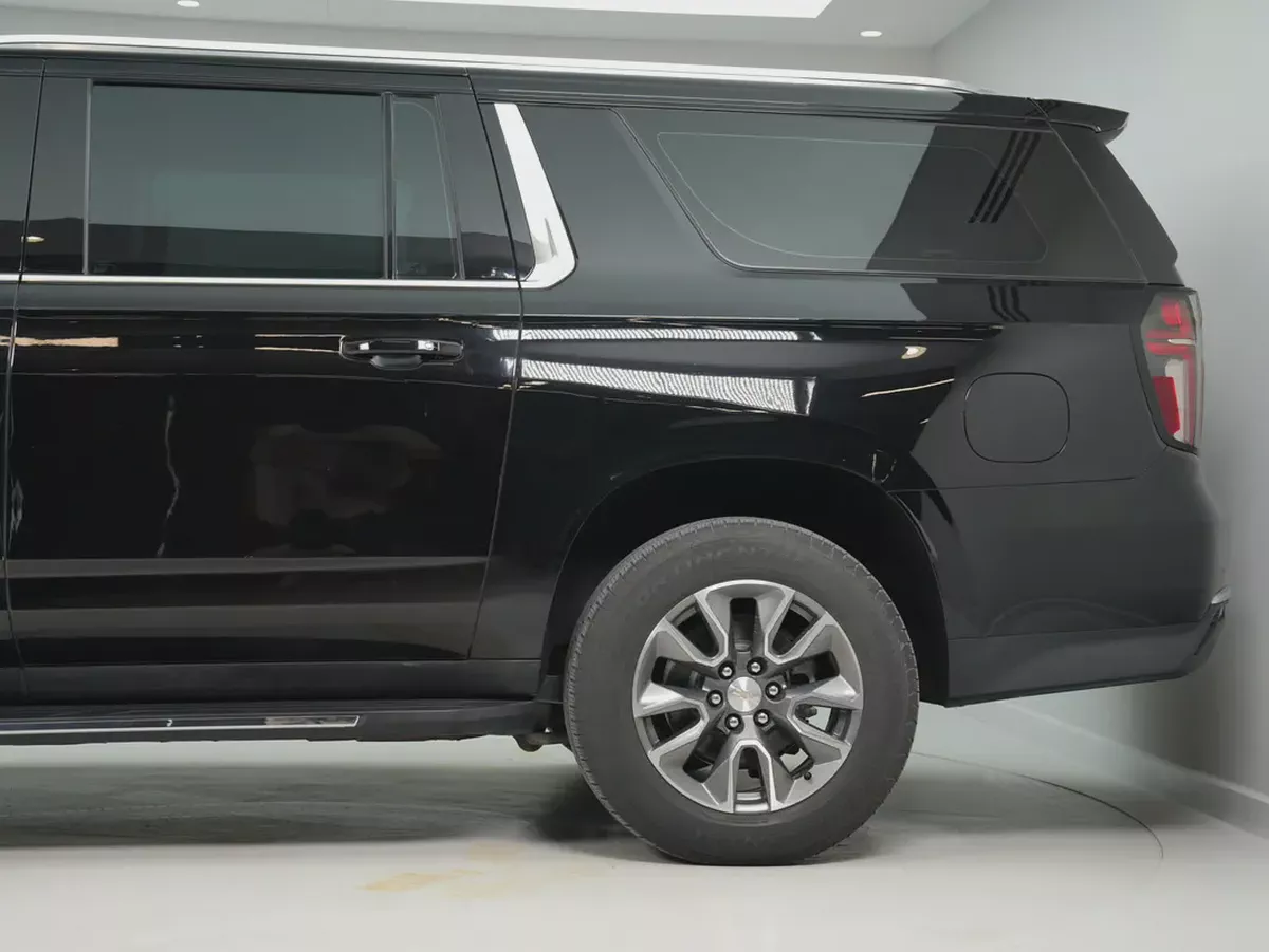 Chevrolet Suburban LT 2023 GCC Specs-5-5