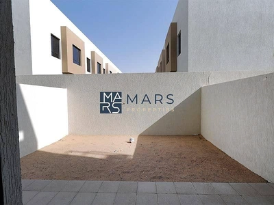 Spacious 2 bhk Townhouse with all facilities available for rent in Al Nasma Residence-10