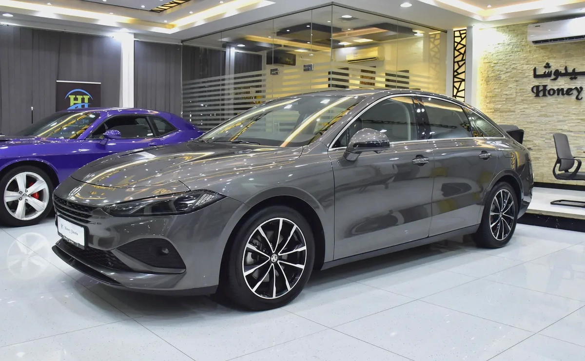AED 1,094 EMi for 5Yrs | MG 8 D7 Hybrid ( 2023 Model ) in Grey Color Chinese Specs-1-1