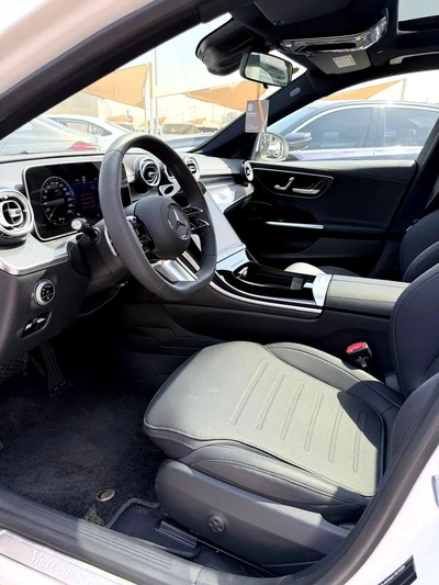 Mercedes-Benz C-Class C260 L-10
