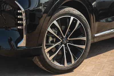 Jetour X70 Plus Luxury 2025 Low Mileage GCC 1.6L Turbo 4 Cylinders-2