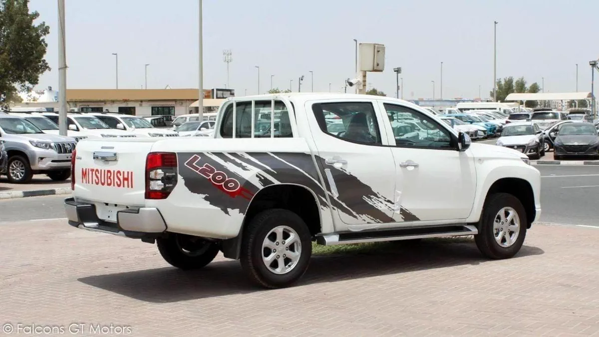 Mitsubishi L200 GLS L200 2.4L DIESEL 4WD 2023-7-0