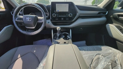 2023 Toyota Highlander GLE Hybrid (Grey)-15
