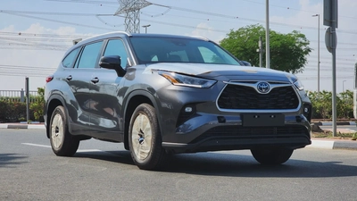 2023 Toyota Highlander GLE Hybrid (Grey)-0