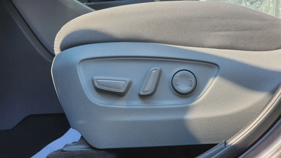 2023 Toyota Highlander GLE Hybrid (Grey)-14