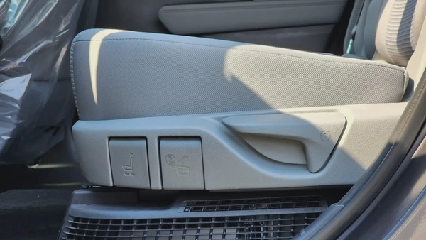 2023 Toyota Highlander GLE Hybrid (Grey)