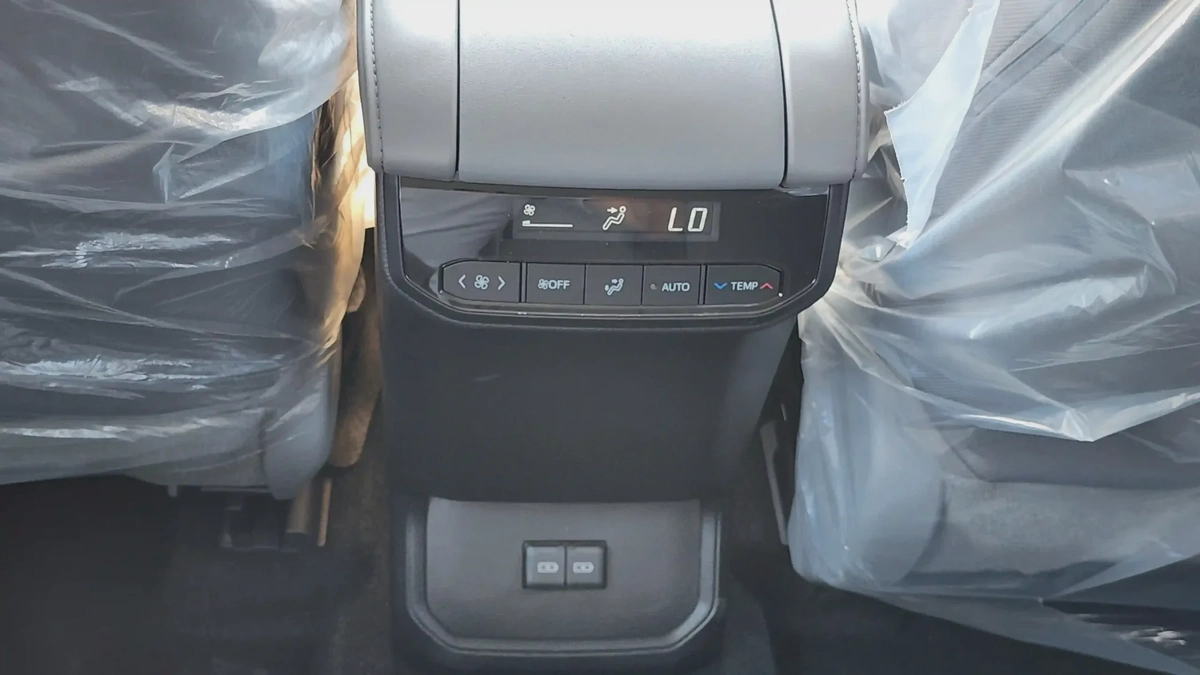 2023 Toyota Highlander GLE Hybrid (Grey)-17-17