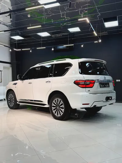 Pristine 2020 Nissan Patrol LE Titanium - GCC Specs-7