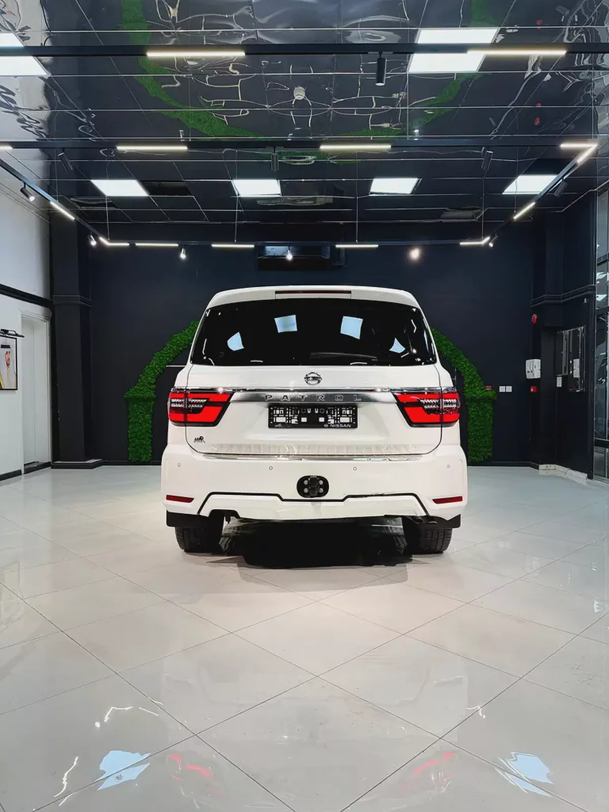 Pristine 2020 Nissan Patrol LE Titanium - GCC Specs-10-10