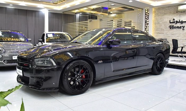 Dodge Charger SRT8 ( 2013 Model ) in Black Color GCC Specs