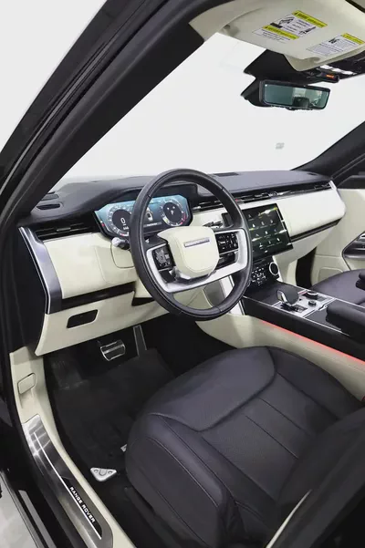 2022 Land Rover Range Rover Vogue SE Canadian Specs-12