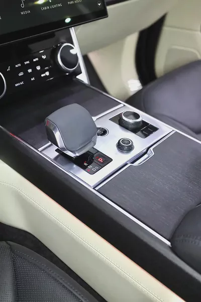 2022 Land Rover Range Rover Vogue SE Canadian Specs-14