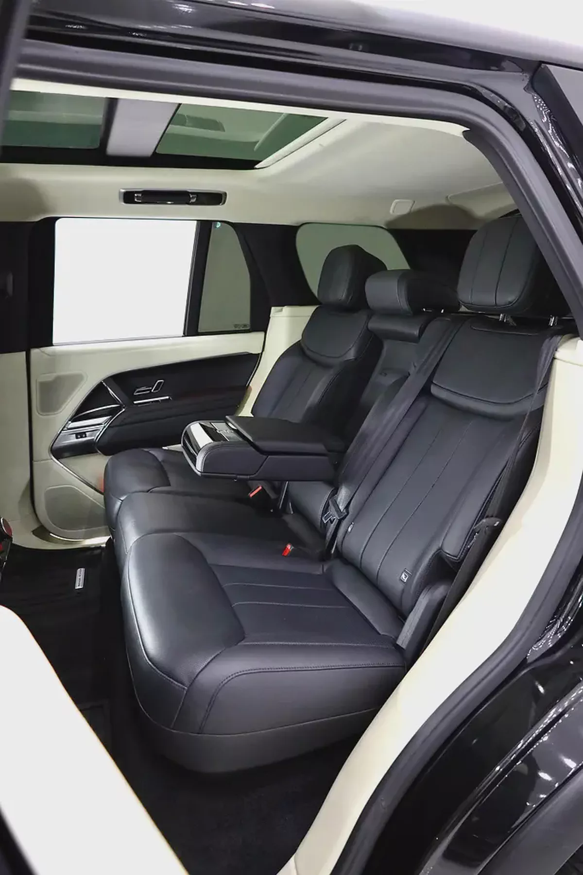 2022 Land Rover Range Rover Vogue SE Canadian Specs-17-17