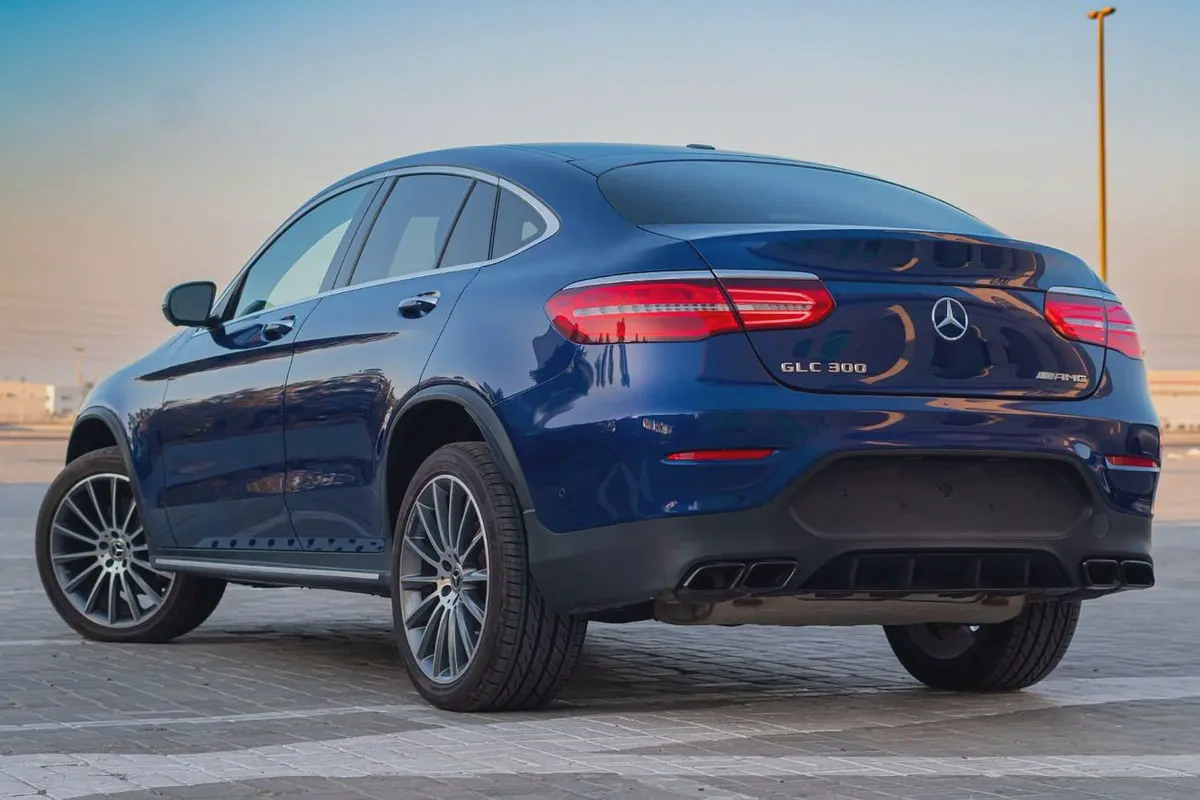 MERCEDES GLC300 COUPE AMG 2018-4-4