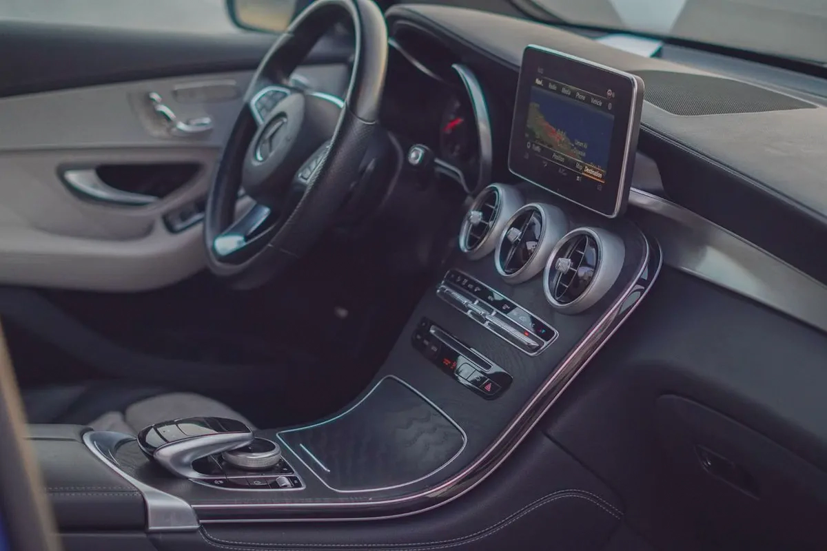 MERCEDES GLC300 COUPE AMG 2018-9-9