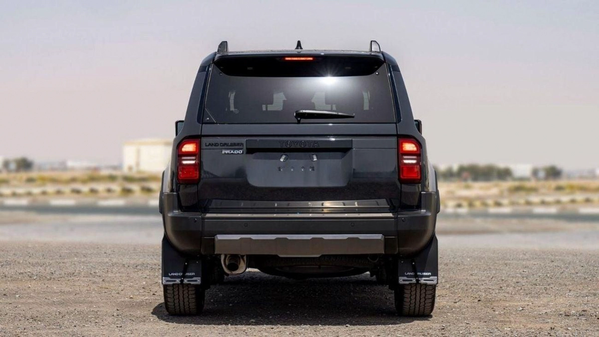 Toyota Prado Toyota Prado LUXURY 2.8L Diesel AT Full Option  MY2025 - All colors Available-4-0