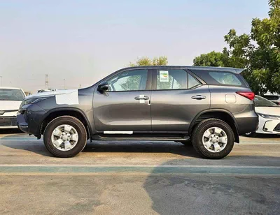 Toyota Fortuner SR5 TOYOTA FORTUNER SR5 || 2.4L DIESEL V4 4WD / FR&RR PARKING SENSEOR / MANUAL AC (CODE # FDMC)-3