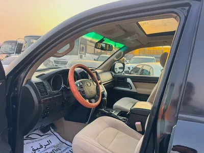 Toyota Land Cruiser GXR 2010 GCC Specs-7