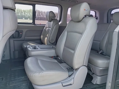 Hyundai H1 GLS 2017 - Korean Specs - Perfect for Family or Business-9