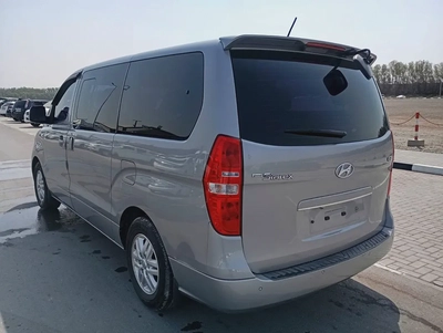 Hyundai H1 GLS 2017 - Korean Specs - Perfect for Family or Business-3
