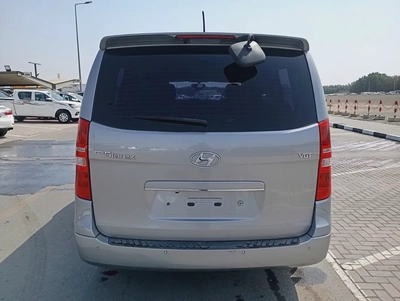 Hyundai H1 GLS 2017 - Korean Specs - Perfect for Family or Business-4