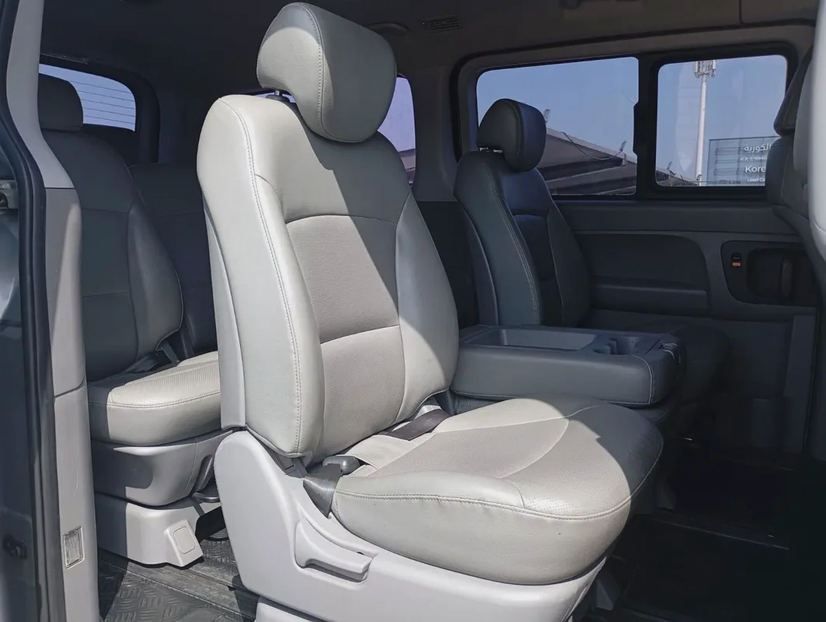 Hyundai H1 GLS 2017 - Korean Specs - Perfect for Family or Business-10-10
