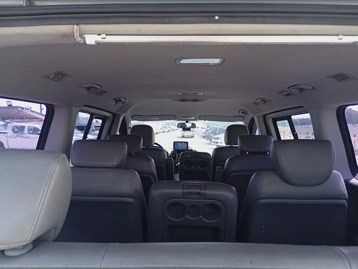 Hyundai H1 GLS 2017 - Korean Specs - Perfect for Family or Business-11-11