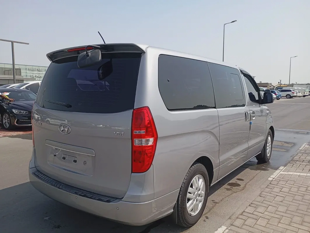 Hyundai H1 GLS 2017 - Korean Specs - Perfect for Family or Business-5-5