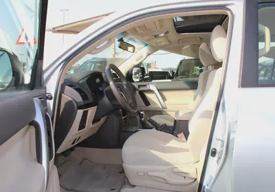 Toyota Prado GXR 2023 GCC orginal paint-7